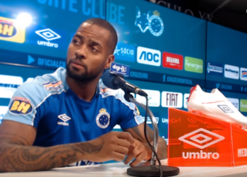 Dedé abriu o jogo sobre a passagem de Rogério Ceni pelo Cruzeiro (Crédito: TV Cruzeiro)