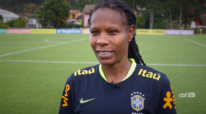 Formiga anunciou que seguirá no Parque dos Príncipes por mais um ano! (Crédito: Transmissão CBF TV)