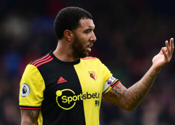 Troy Deeney se recusou a voltar aos treinos pelo filho ser do grupo de risco (Crédito: Getty Images)