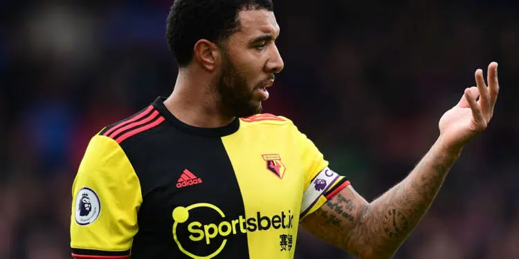 Troy Deeney se recusou a voltar aos treinos pelo filho ser do grupo de risco (Crédito: Getty Images)
