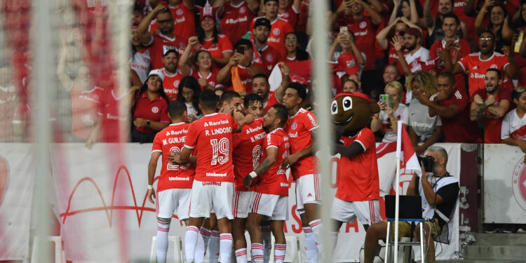 Internacional anuncia pacote de renovações com trio do elenco principal (Crédito: GettyImages)