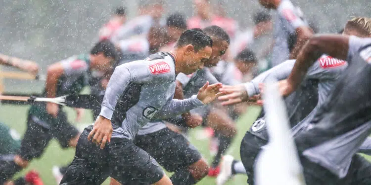Ricardo Oliveira puxou a "lista de dispensa" (Crédito: Bruno Cantini / Atlético)