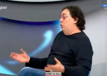 Walter Casagrande comenta sobre posicionamento da diretoria do Flamengo em voltar com o futebol (Crédito: Transmissão SporTV)