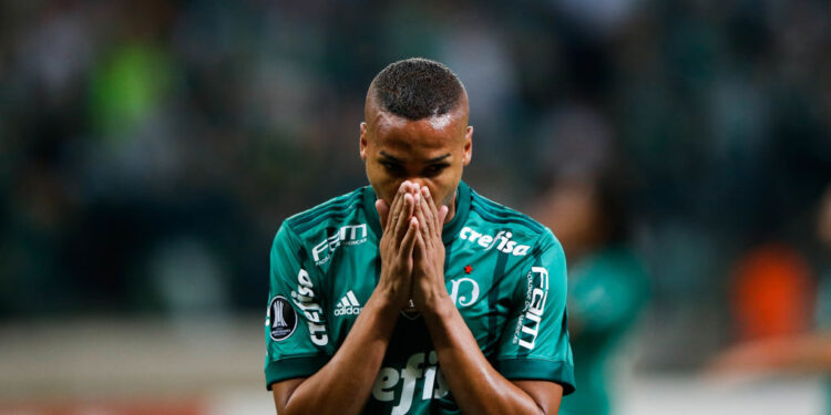 Sem espaço no Palmeiras, Deyverson deve seguir na Europa ou atuar em novos ares no Brasil (Crédito: GettyImages)