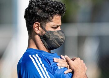 Léo é o terceiro do clube que testou positivo para a doença (Crédito: Divulgação / Cruzeiro)