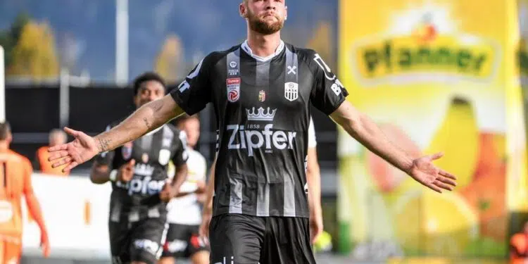 Atacante João Klauss (Crédito: Divulgação/LASK)