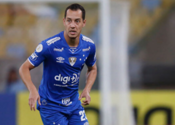 Em entrevista, Rodriguinho chama Cruzeiro de “barca furada” e revolta torcida (Crédito: GettyImages)