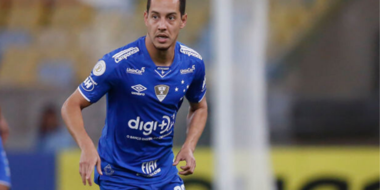 Em entrevista, Rodriguinho chama Cruzeiro de “barca furada” e revolta torcida (Crédito: GettyImages)