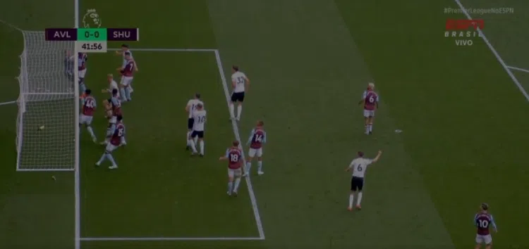Polêmica com a linha do gol marca volta da Premier League (Crédito: Transmissão ESPN Brasil)