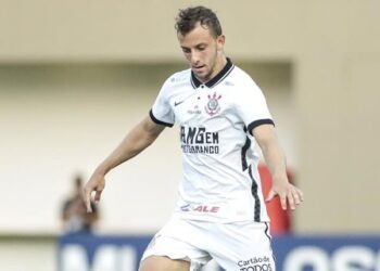 Carlos Augusto comemora classificação do Corinthians e projeta quartas de final (Crédito: Rodrigo Coca/Corinthians)