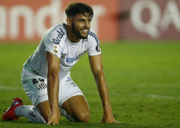 Yuri fez apenas 23 jogos com a camisa do Peixe (Crédito: GettyImages)