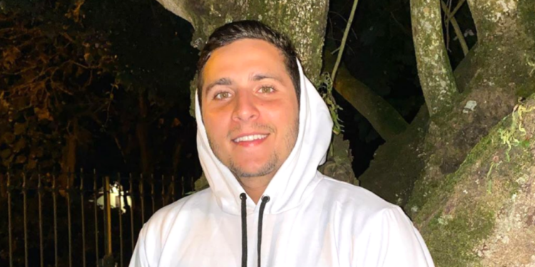 Atleta do Flamengo participou de reality show de namoro e causou polêmica (Crédito: Instagram)