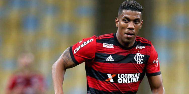 Berrío está liberado pelo Flamengo para assinar com o Khor Fakkan, dos Emirados Árabes (Crédito: GettyImages)