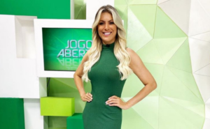 Renata Fan está há quase 15 anos no comando do "Jogo Aberto" (Crédito: Instagram)