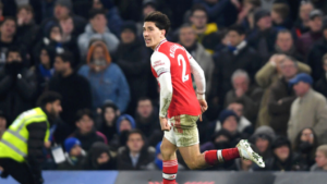 Lateral do Arsenal não descarta possibilidade de jogar no Brasil e diz que se identifica com o Corinthians (Crédito: GettyImages)