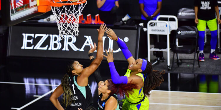 New York Liberty x Dallas Wings (Crédito: GettyImages)