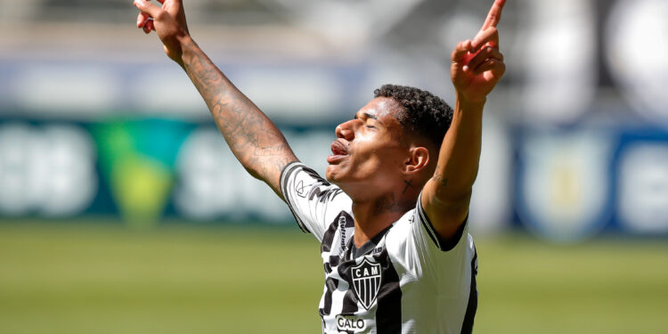 Jovem foi elogiado pelo mandatário do clube (Crédito: Bruno Cantini / Agência Galo / Atlético)