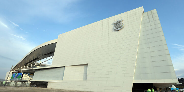 Rede varejista de eletrônicos e móveis nega negociação por naming rights da Arena Corinthians (Crédito: GettyImages)