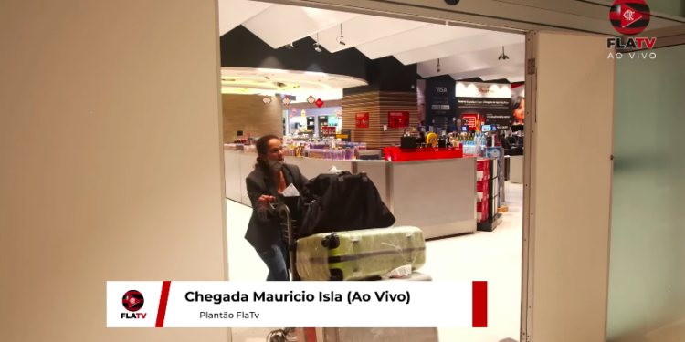 Chegada de Mauricio Isla no Brasil (Crédito: Transmissão FLA TV)