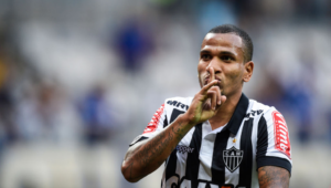 Otero em ação com a camisa do Atlético Mineiro (Crédito: GettyImages)
