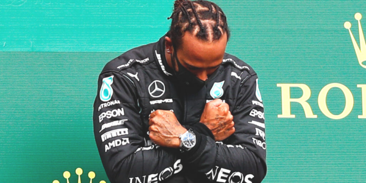Hamilton presta tributo a Chadwick Boseman e revela desgaste com 2020 (Crédito: GettyImages)