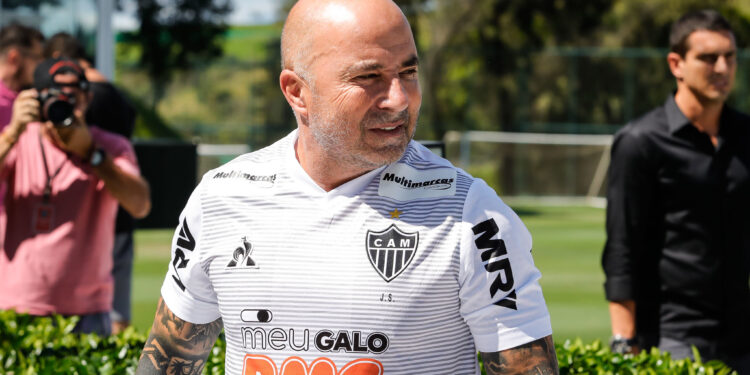Após vitória sobre o Flamengo, Sampaoli teria pedido mais cinco reforços à diretoria do Atlético-MG (Crédito: Bruno Cantini / Agência Galo / Atlético)