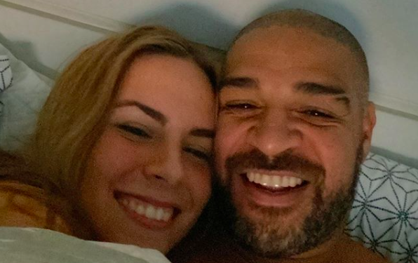 Adriano Imperador e namorada (Crédito: Instagram)