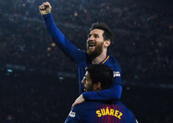 Messi em ação com a camisa do Barcelona (Crédito: GettyImages)