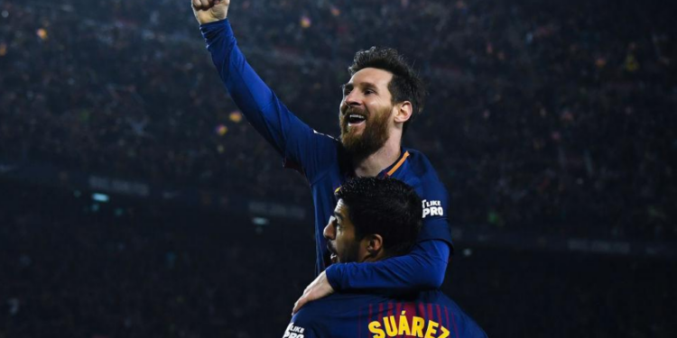 Messi em ação com a camisa do Barcelona (Crédito: GettyImages)