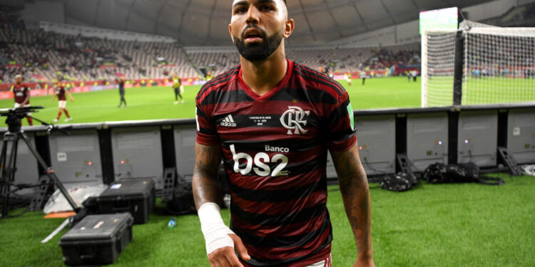 Gabigol sofreu um entorse no tornozelo (Crédito: GettyImages)