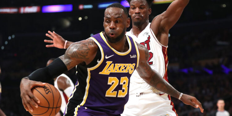 Los Angeles Lakers e Miami Heat iniciam as Finais da NBA nesta quarta-feira (Crédito: GettyImages)