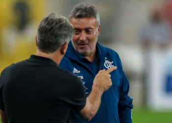 Domènec Torrent em ação pelo Flamengo (Crédito: GettyImages)