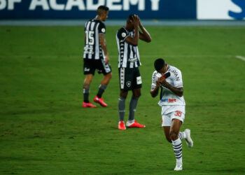 Após vitória do Vasco, Ygor se emociona com primeiro gol pelo clube: “Inexplicável” (Crédito: GettyImages)