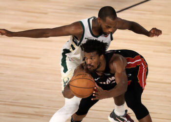 Playoffs da NBA: Heat vence Bucks na primeira semifinal; Thunder força jogo 7 (Crédito: GettyImages)