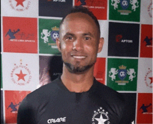 A defesa do jogador alegou que o aparelho estaria lesionando o atleta (Crédito: Instagram @oficialbrunogoleiro)