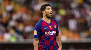Suárez em ação com a camisa do Barcelona (Crédito: GettyImages)