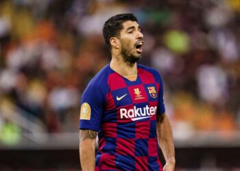 Suárez em ação com a camisa do Barcelona (Crédito: GettyImages)