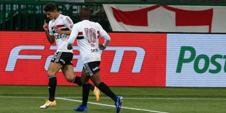 Reinaldo e Vitor Bueno marcam, São Paulo bate o Palmeiras e vence a primeira no Allianz Parque (Crédito: GettyImages)