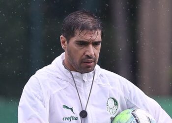 Abel Ferreira manda mensagem a torcedores em meio a surto de Covid no elenco do Palmeiras (Crédito: Palmeiras / César Greco)