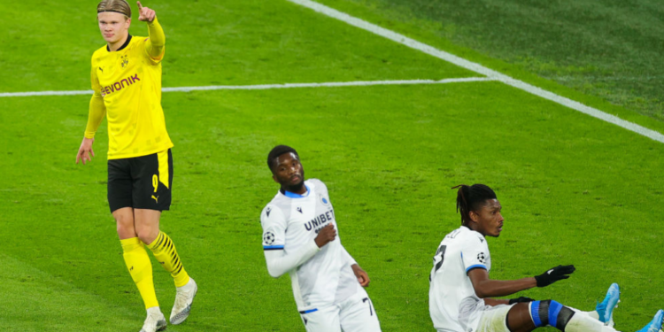 Haaland comemorando seu primeiro gol na partida (Crédito: GettyImages)