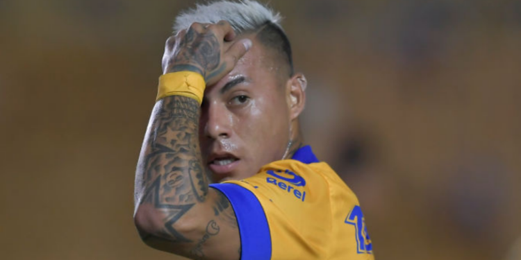 Comentarista diz que Eduardo Vargas, nova contratação do Atlético, é uma 'versão piorada' de Dudu, ex-Palmeiras (Crédito: GettyImages)