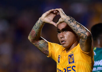 Eduardo Vargas em ação pelo Tigres, do México (Crédito: GettyImages)