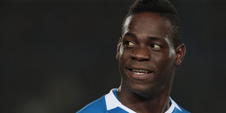 Mario Balotelli treina com clube da quarta divisão italiana (Crédito: Getty Images)