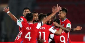 Em noite de Vidal, Chile vence o Peru nas Eliminatórias da Copa do Mundo (Crédito: GettyImages)