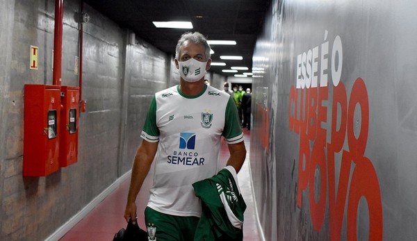 Lisca, treinador do América MG (Crédito: Divulgação/América-MG)