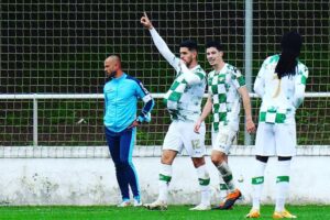 Ex-Grêmio e Botafogo, André Luis marca gol decisivo pelo Moreirense e celebra classificação na Taça de Portugal (Crédito: Ludus Comunica)
