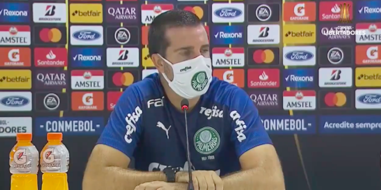 Auxiliar técnico do Palmeiras comenta empate contra o Libertad (Crédito: Transmissão TV Palmeiras)