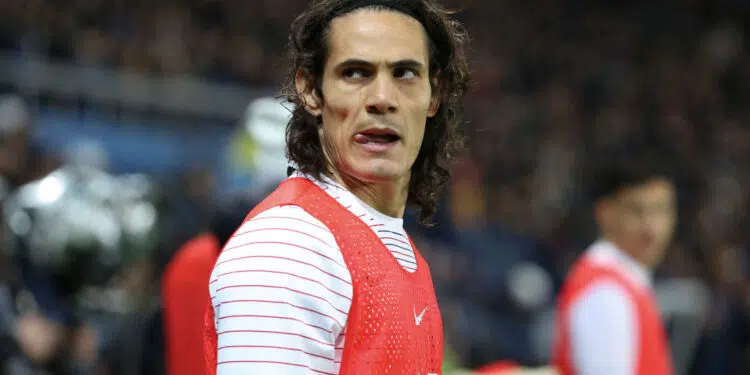 Cavani é denunciado e pode ser suspenso por três jogos após postagem no Instagram (Crédito: GettyImages)