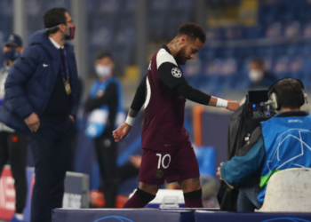 Neymar em ação pelo Paris Saint-Germain (Crédito: GettyImages)