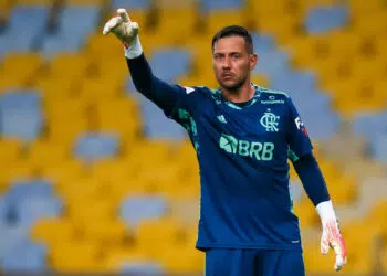 Jornalista detona decisão do Flamengo por não renovar com Diego Alves (Crédito: GettyImages)